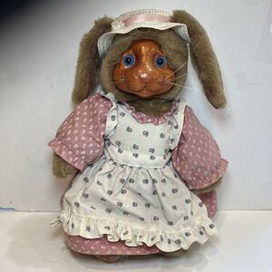 VTG Robert Raikes 1988 Mrs. Nickleby Rabbit Collectible Wood Doll Plush Applause